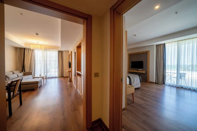 جناح بإطلالة على البحر مع أريكة، Korumar Ephesus Beach and Spa Resort 9/10