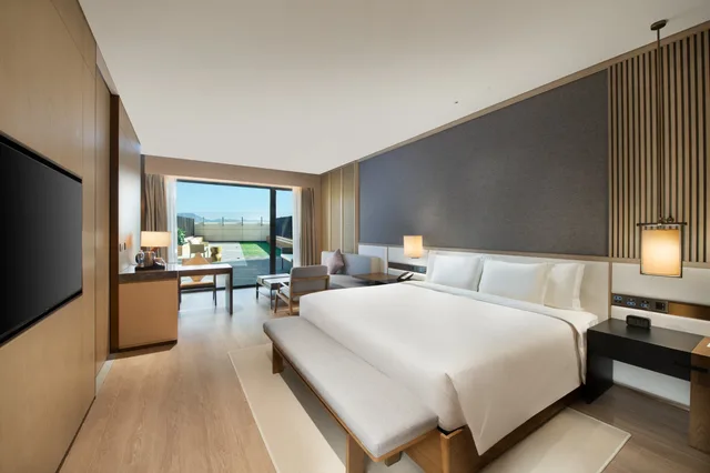 Hot Springs, Premium, King Bed، Crowne Plaza Zunhua Hot Spring Town 1/5