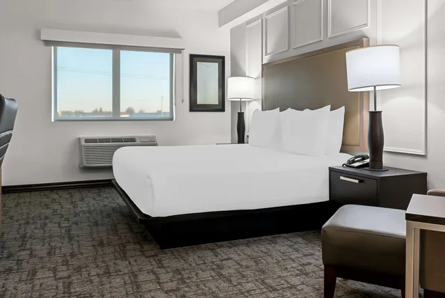 غرفة بسرير كينج، Best Western Plus Winkler 2/3