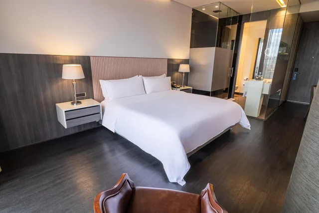 غرفة سوبيريور بسرير كوين، GHL Hotel Bioxury 1/3