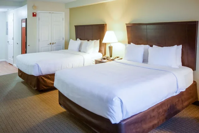 Efficiency, 2 Queen Beds, Accessible, MainStay Suites Knoxville North I-75 4/10