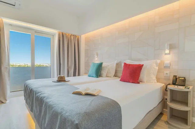 غرفة بسرير مزدوج أو سريرين منفصلين بإطلالة على الحديقة، Pestana Blue Alvor Beach ALL INCLUSIVE 2/5