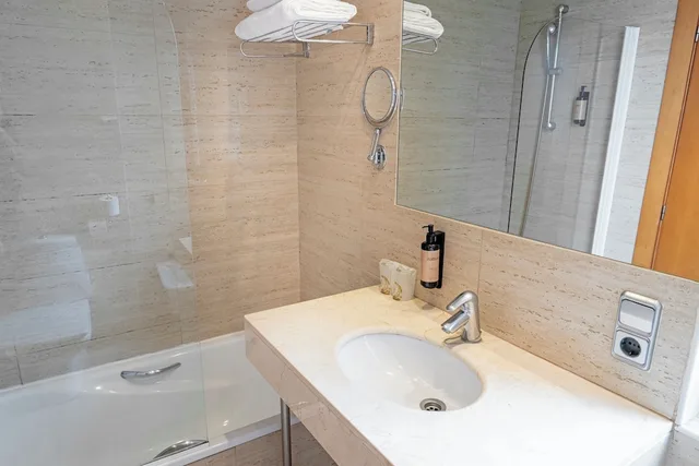 غرفة سوبيريور بسريرين منفصلين بإطلالة على البحر، Hotel Faranda Marsol Candas, Ascend Hotel Collection 5/5