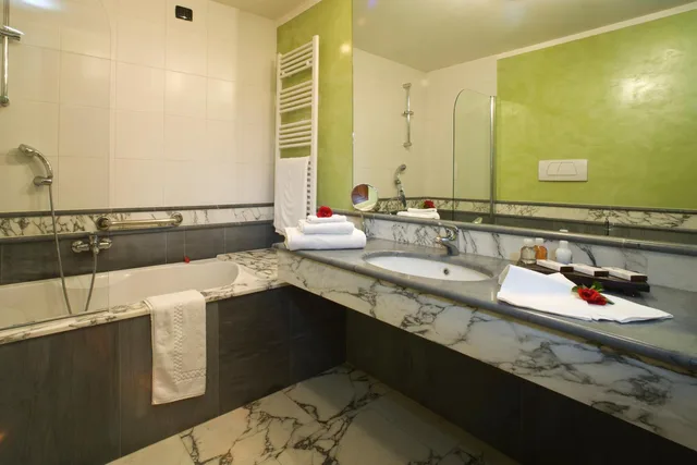 غرفة سوبيريور بسرير كوين، Albergo dell Agenzia 3/3