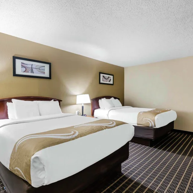 غرفة قياسية بسرير كينج وسرير كوين، Quality Inn & Suites Sevierville - Pigeon Forge 4/5