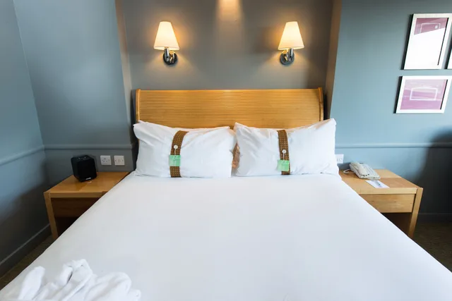 غرفة قياسية بسرير مزدوج، HOLIDAY INN EDINBURGH 4/8