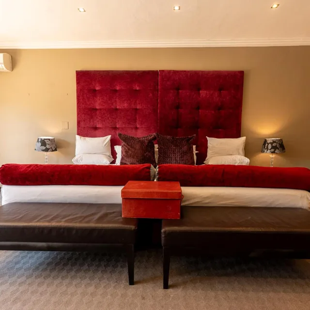 غرفة سوبيريور بسرير كينج، St Andrews Signature Hotel Spa 2/4