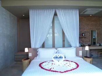3 Bedrooms, Grand, Pool, Suite, Villa, Sunday Sea Two Pool Villa Pattaya 1/1
