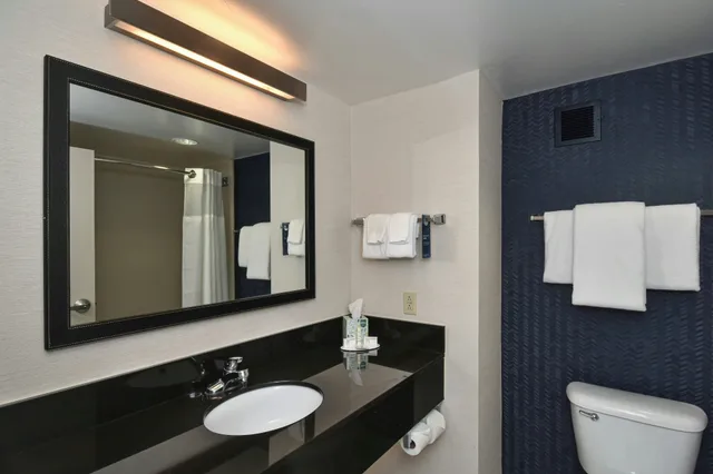 غرفة بسرير كينج، Fairfield Inn by Marriott Columbia Northwest/Harbison 2/3