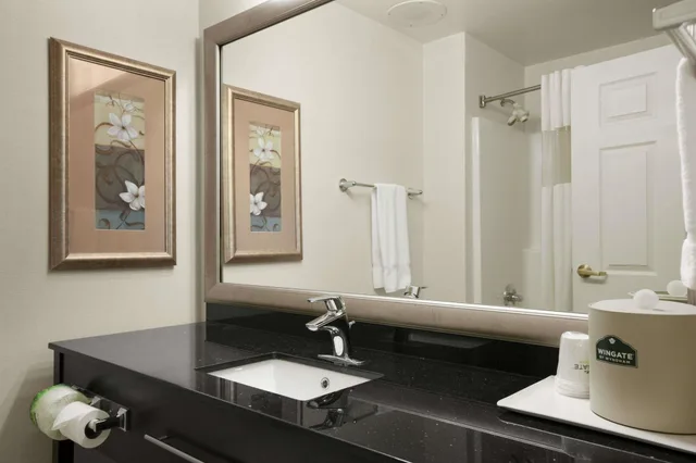 Room, 2 Queen Beds, Wingate by Wyndham Pueblo 3/3