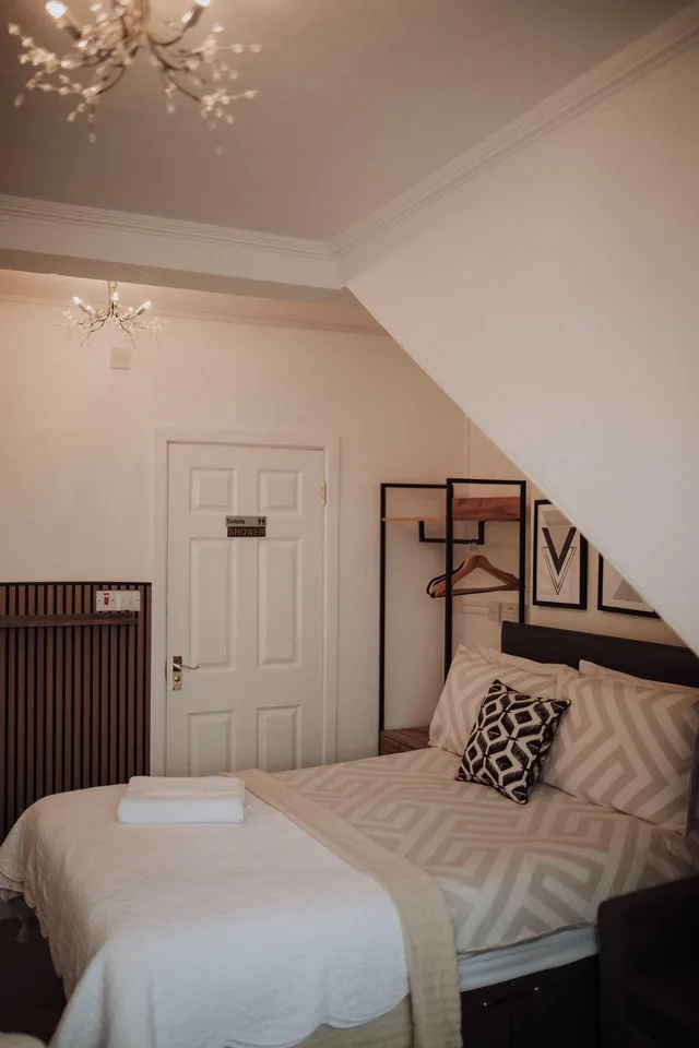 غرفة قياسية ثلاثية، 16 PILRIG GUEST HOUSE 1/3