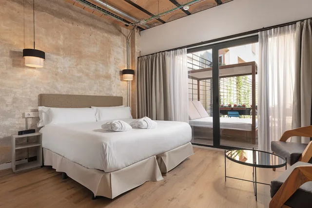 غرفة بريميوم بسريرين منفصلين بشرفة، Brondo Architect Hotel 3/10