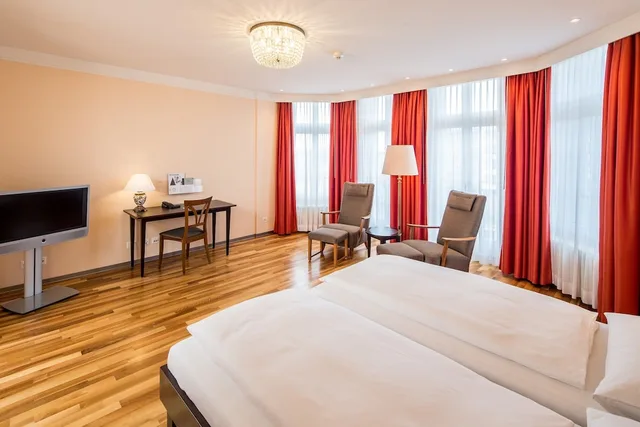 غرفة سوبيريور بسرير مزدوج، Hotel Schweizerhof Basel 5/7