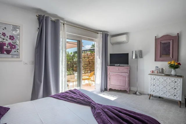 غرفة فاخرة بسرير مزدوج أو سريرين منفصلين، Les Bastides St. Paul 10/10