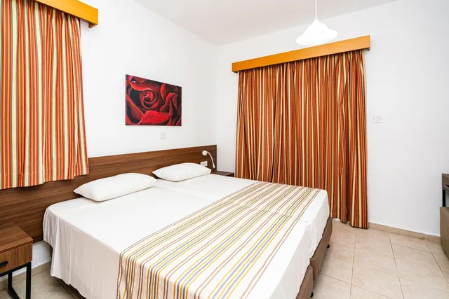 فيلا بـ3 غرف نوم بمسبح خاص، Kotsias Corallia Villas 1/2