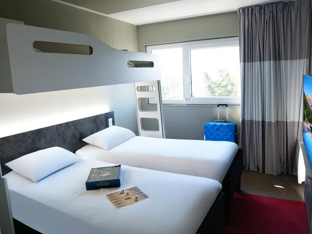 جناح عائلي بثلاثة أسرّة، ibis Caen Porte d Angleterre 4/10