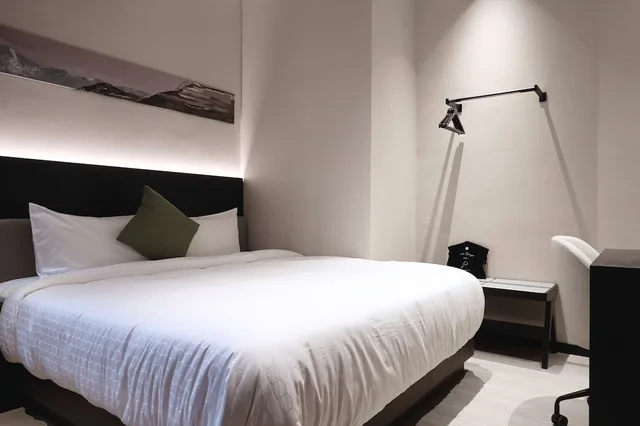 Deluxe, King Bed, Asphodel Inn Singapore 6/8