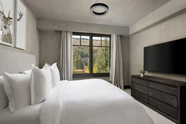 غرفة بسريرين كينج وسريرين كوين بـ4 غرف نوم، Four Seasons Resort and Residences Vail 2/3