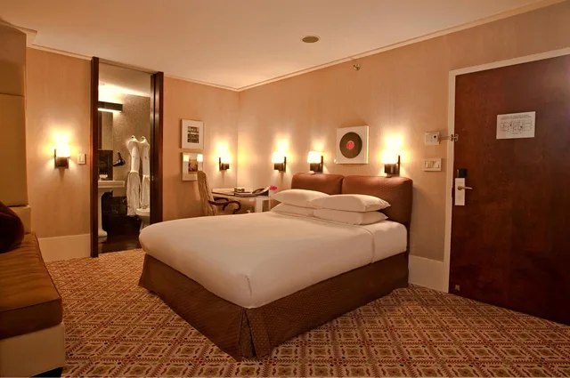 غرفة بسرير كوين لذوي الإعاقة، City Club Hotel 2/4