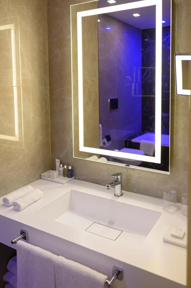 Junior Suite, Radisson Blu Ghr Hotel Rome 3/6