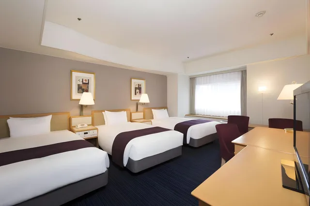 Semi Room, Triple, 3 Semi Double Beds, Annex، Sapporo Grand Hotel 1/1