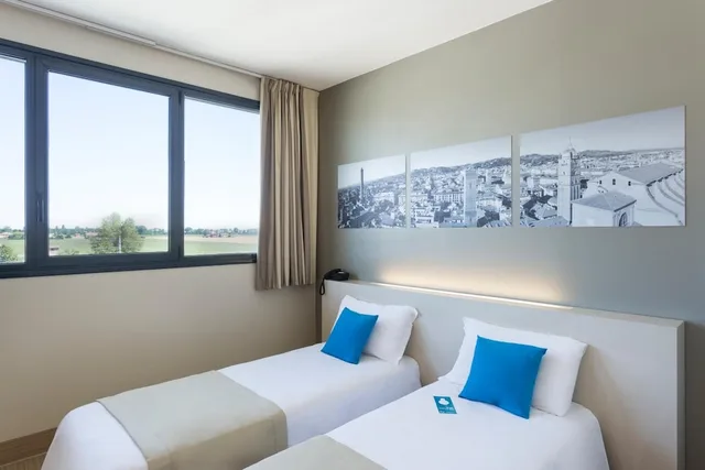 غرفة بسريرين منفصلين، B&B Hotel Bologna 1/10
