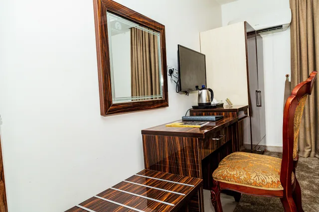 جناح بسرير مزدوج، The Pennsylvania Avenue Hotel 2/2