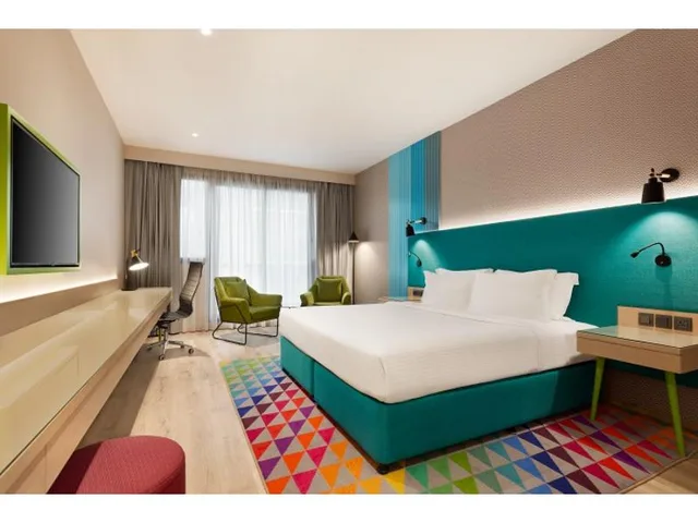 غرفة بسرير مزدوج، La Quinta by Wyndham Dubai Jumeirah 2/2