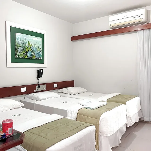 غرفة قياسية ثلاثية بثلاثة أسرّة، Hotel Damen 8/10