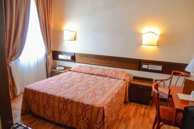 غرفة رباعية بسريرين مزدوجين، Le Boulevard Hotel 1/3