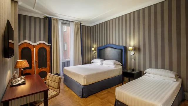 غرفة قياسية رباعية، Royal Court Hotel 4/5
