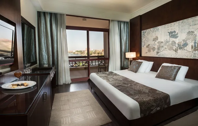 غرفة بسرير كينج بإطلالة على النهر، Pyramisa Island Hotel Aswan 2/7
