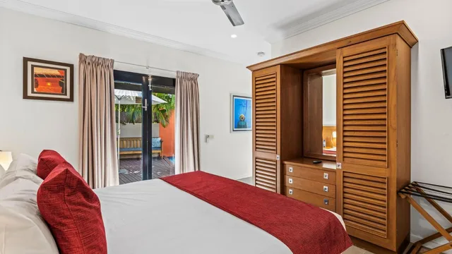 1 Bedroom, Pool, Suite, The Pearle of Cable Beach Broome 1/2
