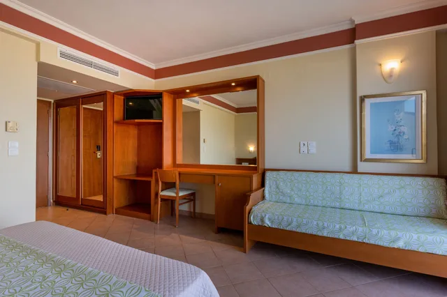 Standard, Double Bed, Partial Sea View, Sofa, Hydramis Palace 2/4