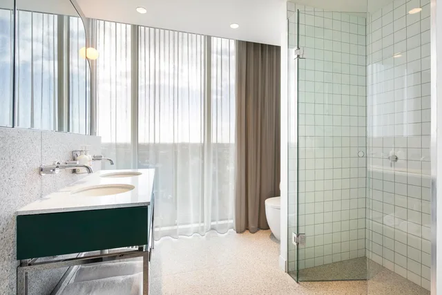 جناح تنفيذي بسرير كينج، HOLIDAY INN WERRIBEE 7/7
