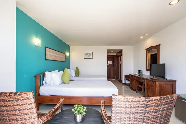 غرفة سوبيريور بسريرين منفصلين بإطلالة على المسبح، JP Villa Pattaya 4/10