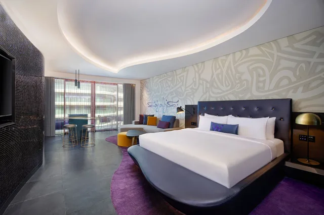 Connecting, Palm, Family, 1 King and 2 Double Beds, Jumeirah View، W Dubai – The Palm 1/6