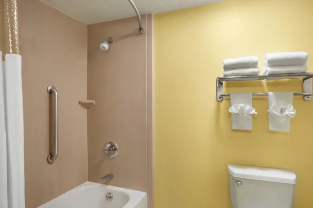 جناح ديلوكس بسرير كينج، Days Inn N Orlando Casselberry 4/5