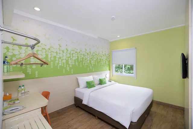 Zest, Queen Bed، Palette Legian Beach 2/4