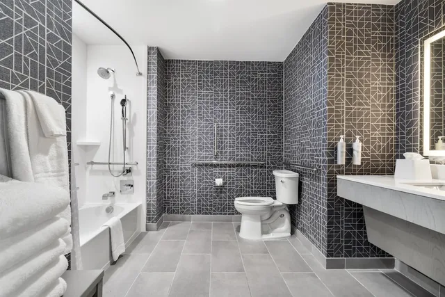 جناح استوديو بسريرين كوين بمطبخ لذوي الإعاقة، Homewood Suites by Hilton Austin Airport 6/8