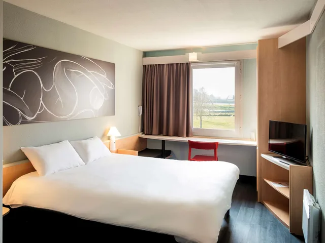 غرفة قياسية بسرير مزدوج، Ibis Avranches Baie Du Mont Saint Michel 2/8