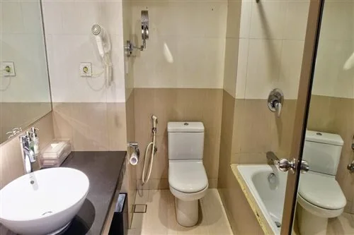 Deluxe, Double or Twin Bed, with Pool، Claro Makassar 2/3