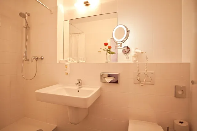سكن مشترك بسريرين للرجال، Safestay Berlin (ex. Kult Hotel Auberge) 9/9
