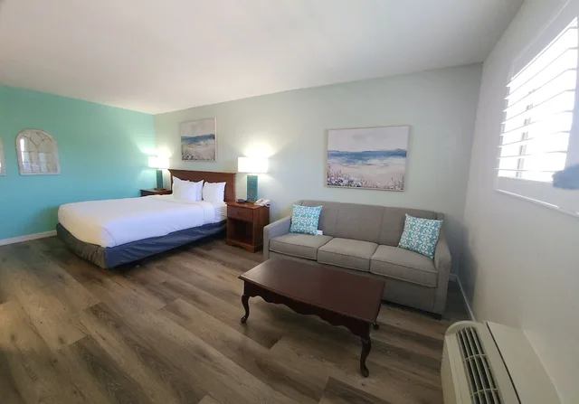 غرفة قياسية بسرير كينج يُسمح فيها بالحيوانات الأليفة، Inn at The Waterpark 4/10