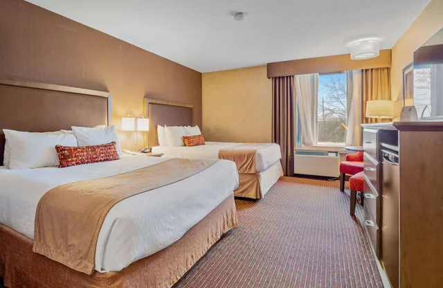 غرفة قياسية بسريرين كوين، Best Western Plus Cairn Croft Hotel 2/8