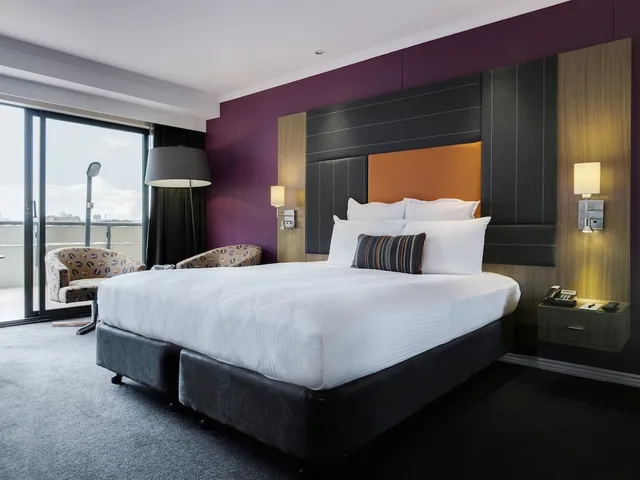 Classic, King Bed, PULLMAN SYDNEY HYDE PARK 2/4