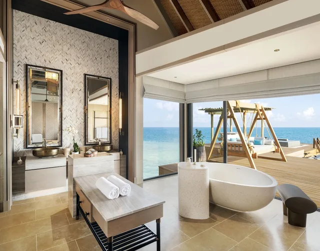 2 Bedrooms, Overwater, Villa, 1 King and 2 Queen Beds, with Pool، Waldorf Astoria Maldives Ithaafushi 6/8