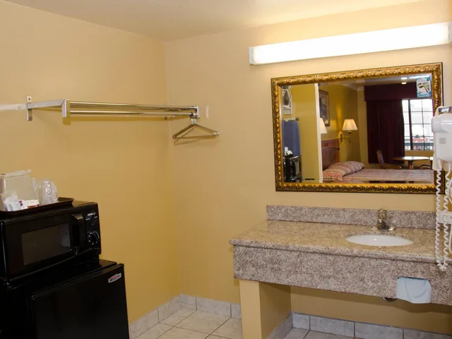 غرفة بسريرين كوين، Chariot Inn 4/4