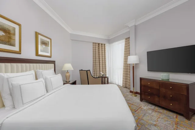 غرفة كلاسيكية بسرير كينج بإطلالة على المدينة، سويس اوتيل المقام مكة(Swissotel Al Maqam Makkah) 1/6