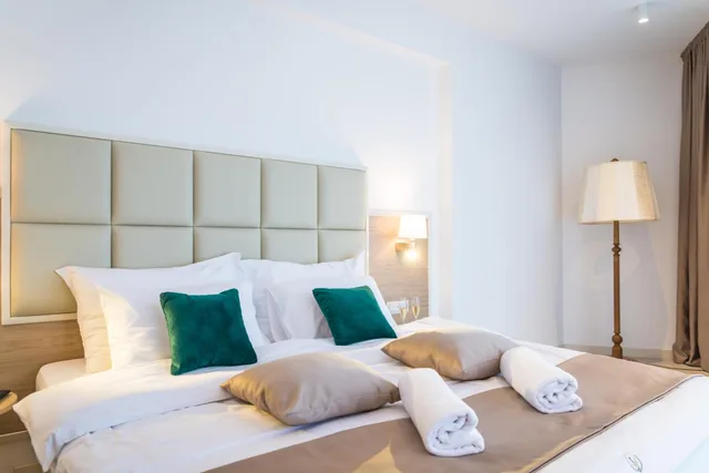 غرفة ديلوكس بسرير مزدوج بإطلالة على البحر بشرفة، Hotel KADMO by Aycon 1/10